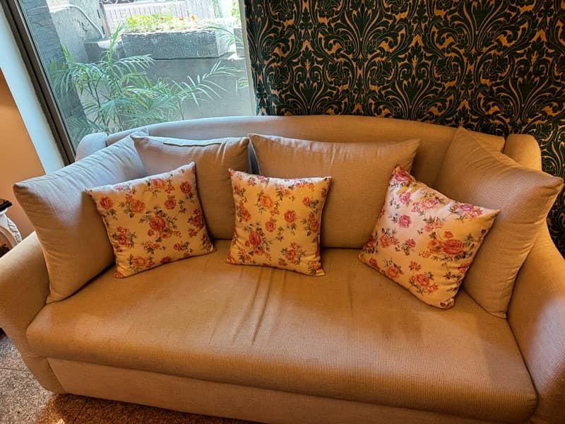 Excellent Condition White 5 Seater Sofa Set for Sale 0