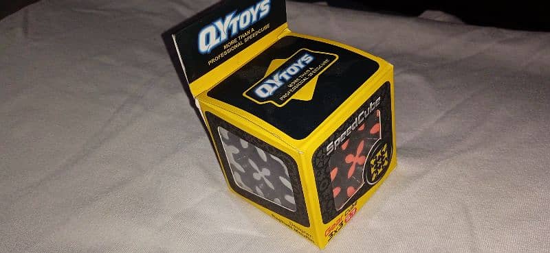 qy gear Rubix cube smooth speed cube 0