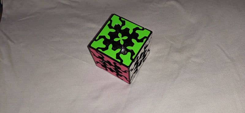 qy gear Rubix cube smooth speed cube 7