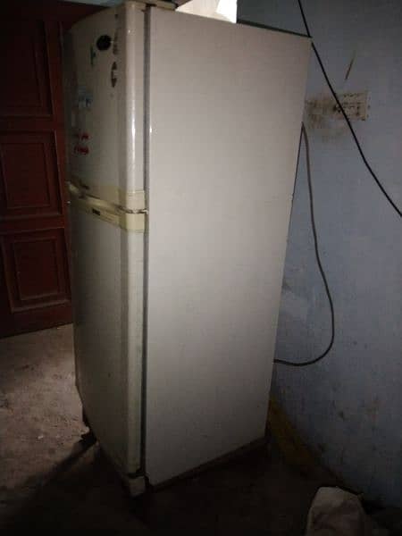 Dawlance refrigerator for sale urgent 5
