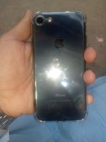 I phone 7 pta approved.     Rs 14800 1