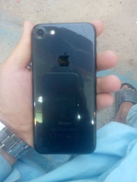 I phone 7 pta approved.     Rs 14800 8