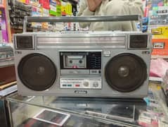 Victor Cassette Player and Radio - 10/10 Condition