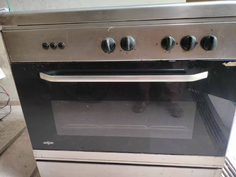 Oven with 3 stoves 2