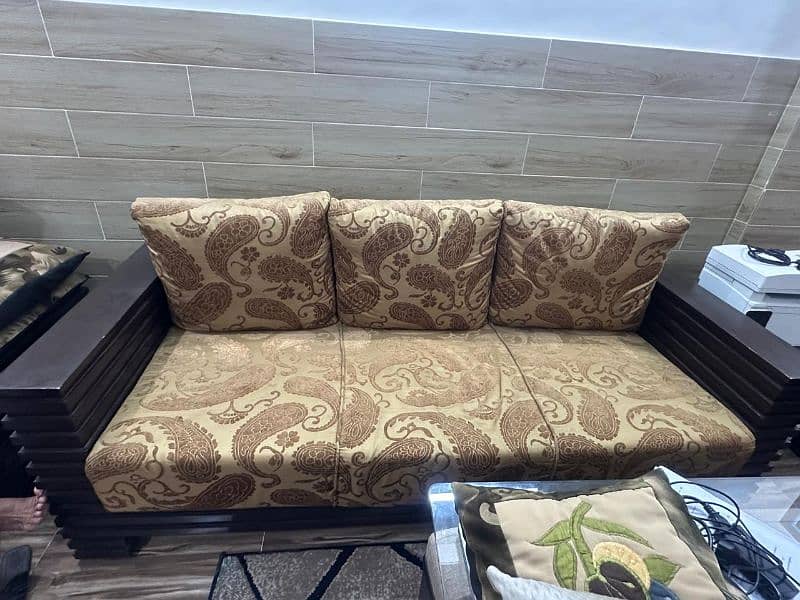 pure wood 5 seater sofa in excellent quality phone no. 03337885599 2