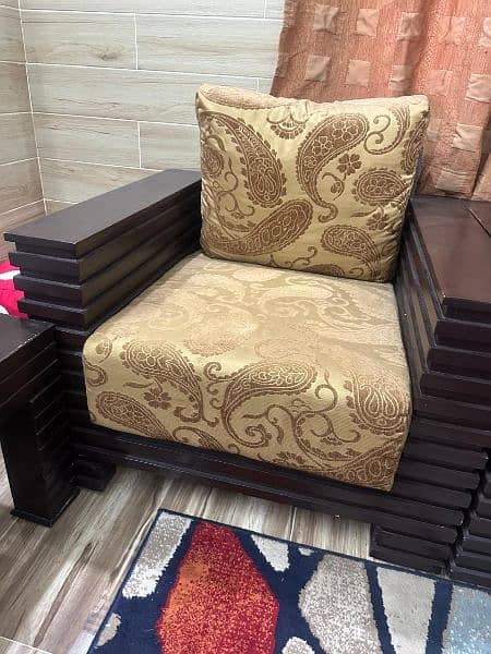 pure wood 5 seater sofa in excellent quality phone no. 03337885599 3