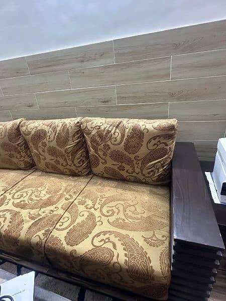 pure wood 5 seater sofa in excellent quality phone no. 03337885599 5