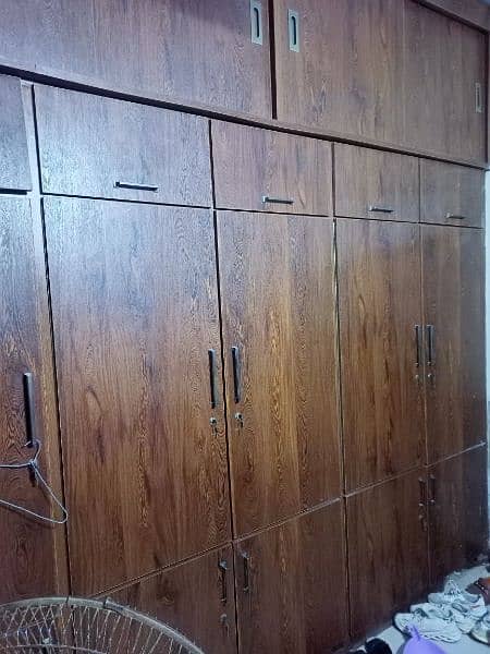 wardrobes 16x12x3 detachable for sell 1