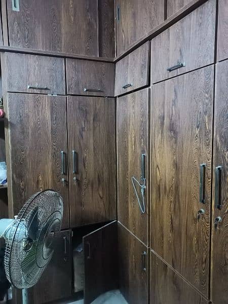 wardrobes 16x12x3 detachable for sell 2