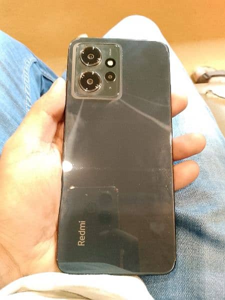 8/128 Amoled panel. Box and charges with phone. Warranty ma hai phone 1