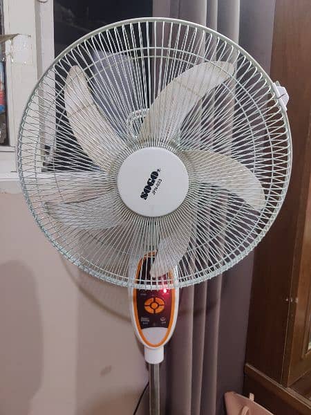 SOGO Rechargeable fan is for sale 2