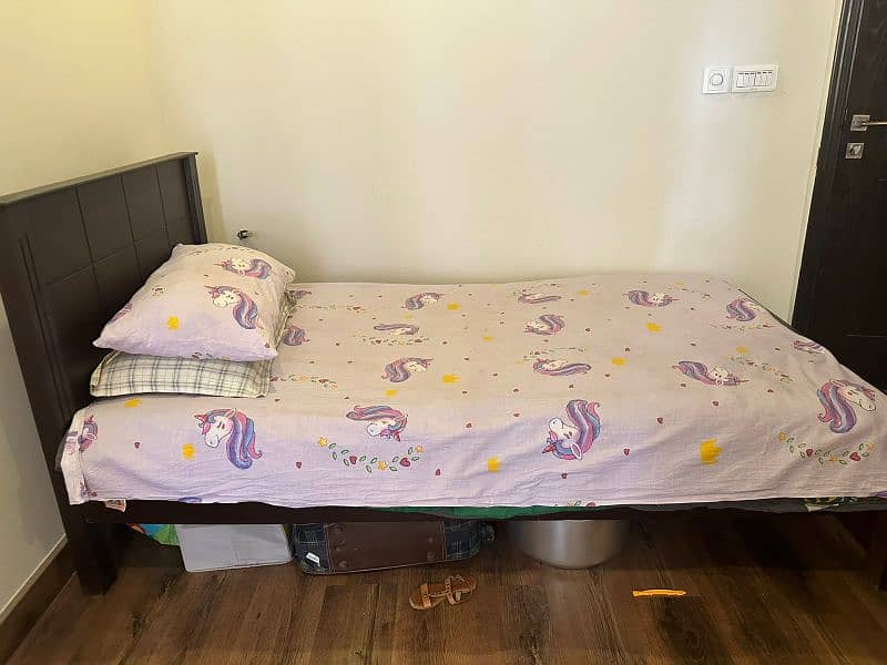 2 Single Beds with Mattress 1