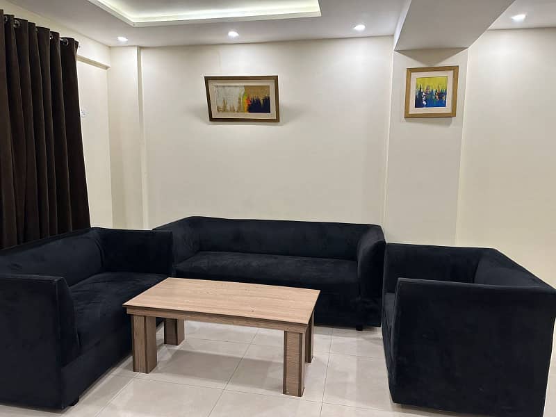 One bed luxury apartment for rent on daily basis in bahria town 2