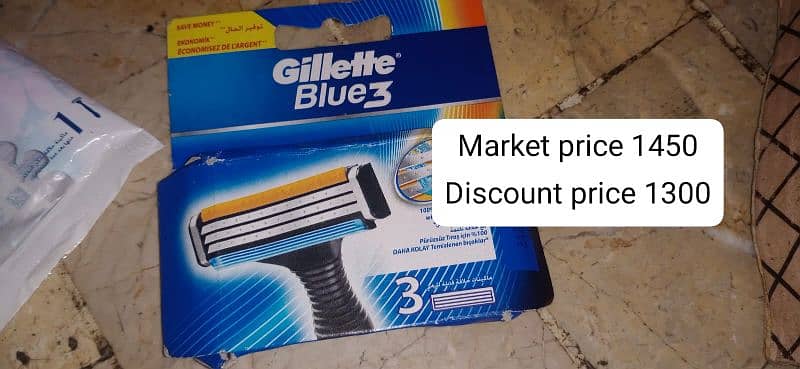 Gillette razor and form & gel, 9