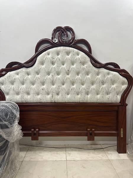 solid wood presents a luxury chinioti Hand made bed design 7