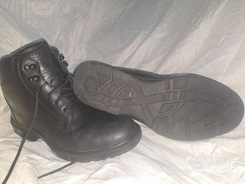 Stylish Haxis Black Leather Boot - Gently Used, Great Condition 1