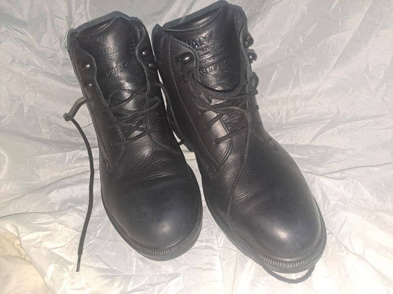 Stylish Haxis Black Leather Boot - Gently Used, Great Condition 2