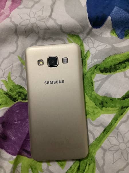 Samsung a3 1gb 16gb condition normal hai 1