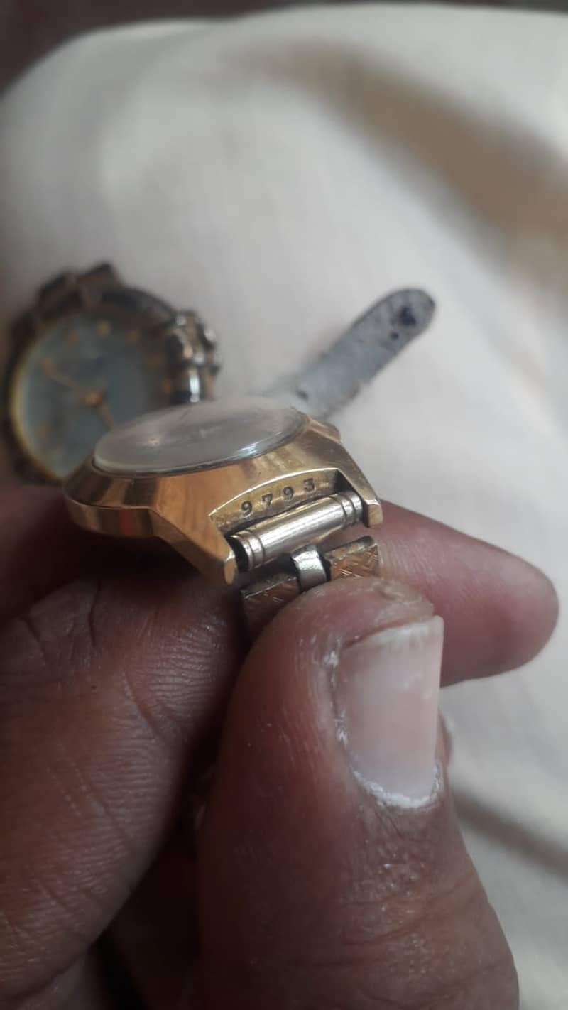 4 watches old Gold 2