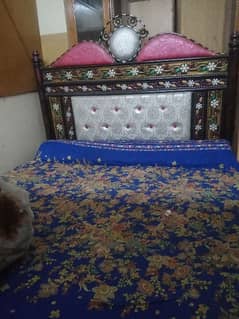 iron bed in good condishion