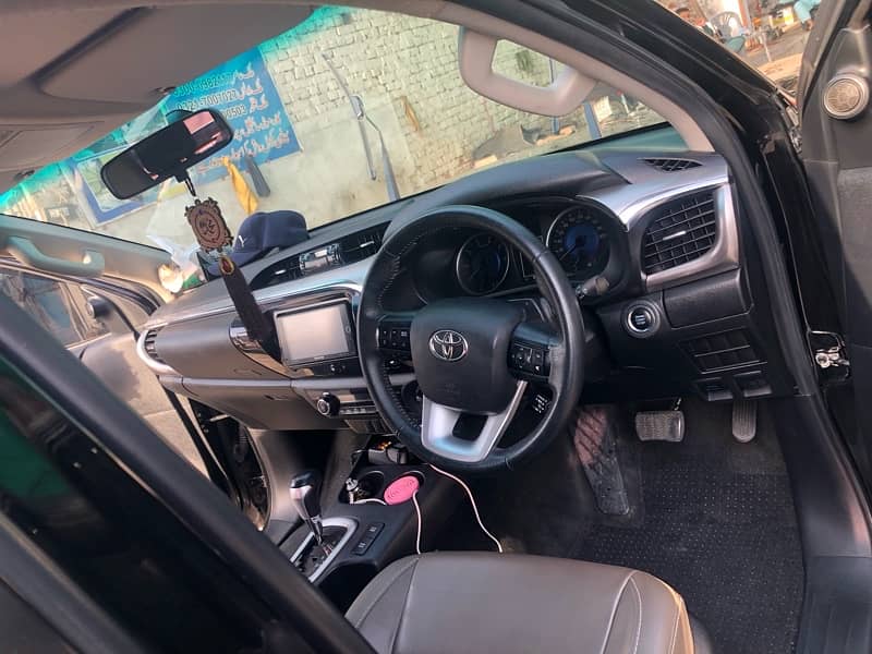 Toyota Hilux 2019 13