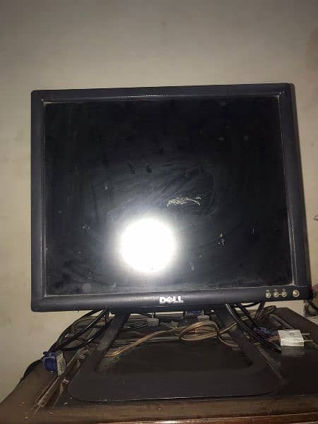 PC and monitor only serious buyers can contact only.  . . . 03067142848 0