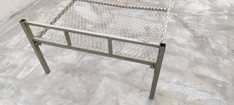 Iron bed Urgent Sale . . . ghr or hostel use k leay behtreen 5
