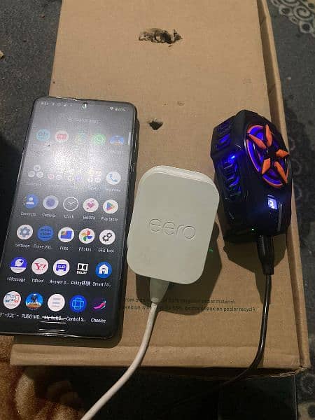AQUOS r5 12 256 10 +10 charger +cooling fan +Power Bank 2 hand free 4
