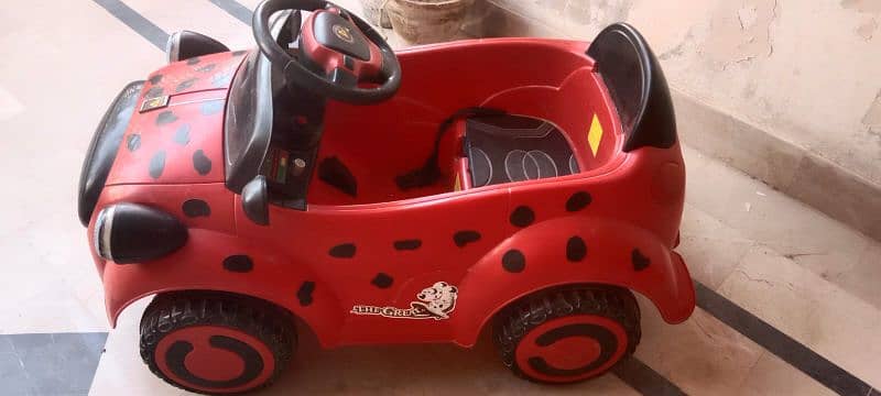baby car with charger in working condition 3