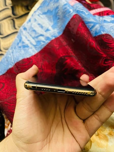 IPhone xsmax 256 Gb pta approved 4