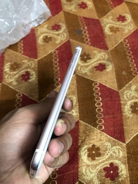 I phone 7 plus 32gb pta Approved 4