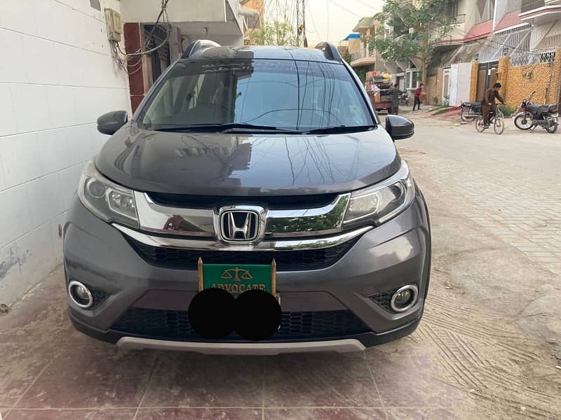 Honda BR-V S 2017 2017 full geniune very good condition 3