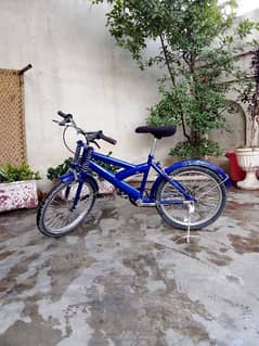 stunt cycle in blue colour with lock