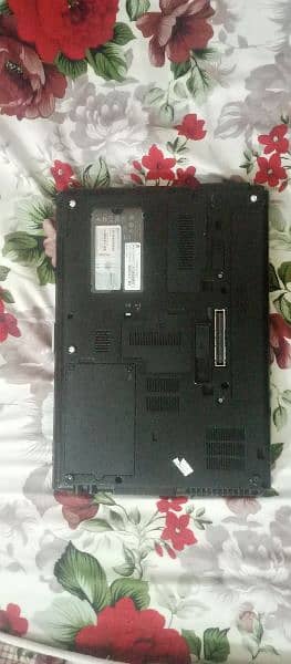 HP 8440P WITH BEST COSMETIC CONDITION 250GB HARD DISK AND 4 GB RAM 1