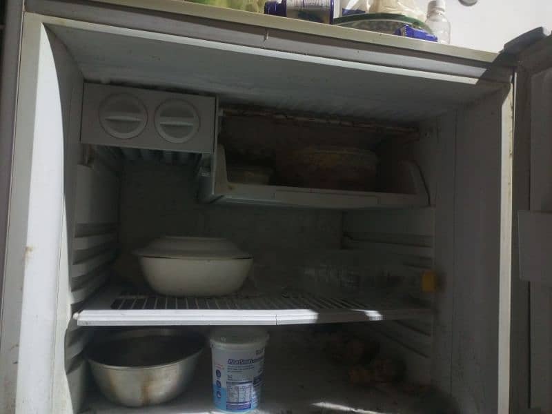 pel refrigerator full big size in a good condition 10/10 2