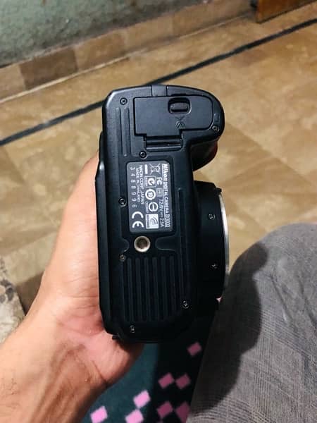 NIKON D3000 CONDITION NEW 2