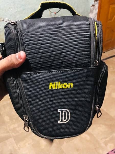 NIKON D3000 CONDITION NEW 5