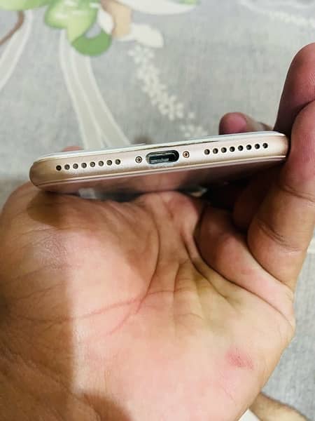 iphone 8plus 64gb gold color pta proved 4