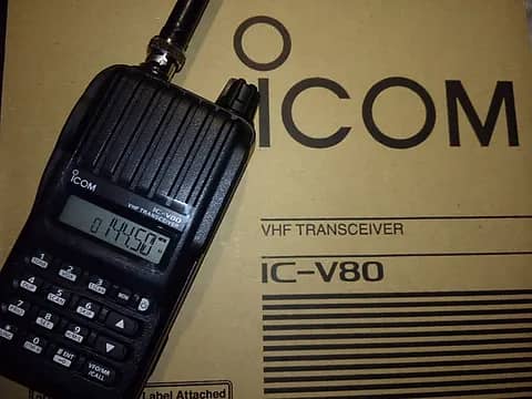 ICOM IC-V80 Two-Way Radio Walkie-Talkie with Complete Box 7