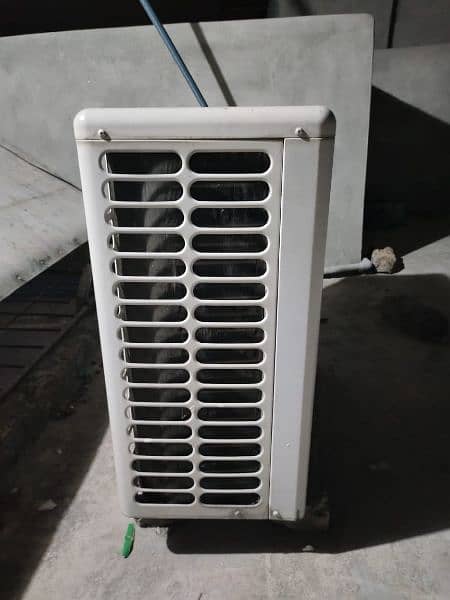 LG 1.5 TON Air condition for sale in good condition 4