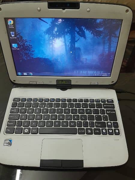 Fizzbook 360 Rotate,Touch Screen,2gb,32gb harddrive 0