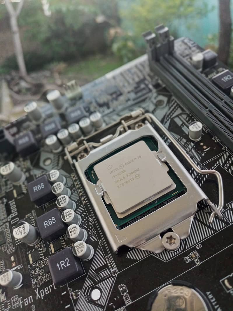 budget gaming pc Intel Core i5-6500 CPU  3.20GHz 5