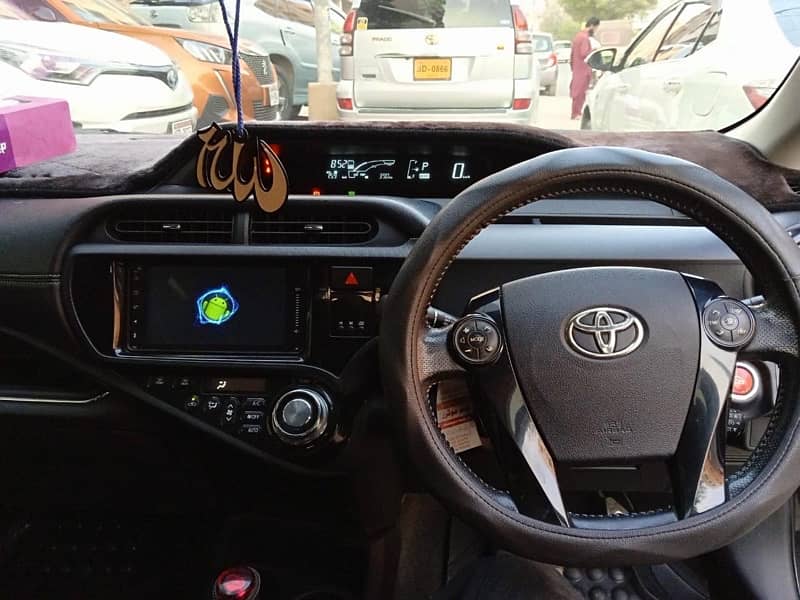 Toyota Aqua 2015 6