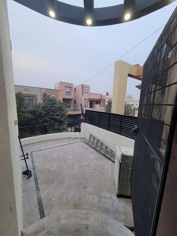 Eight Marla Double Storey Old House in Bahria Town Lahore 3