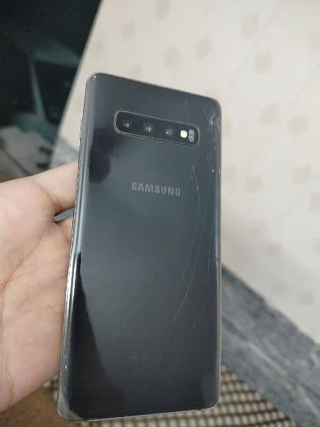 Samsung Galaxy S 10 plus 3