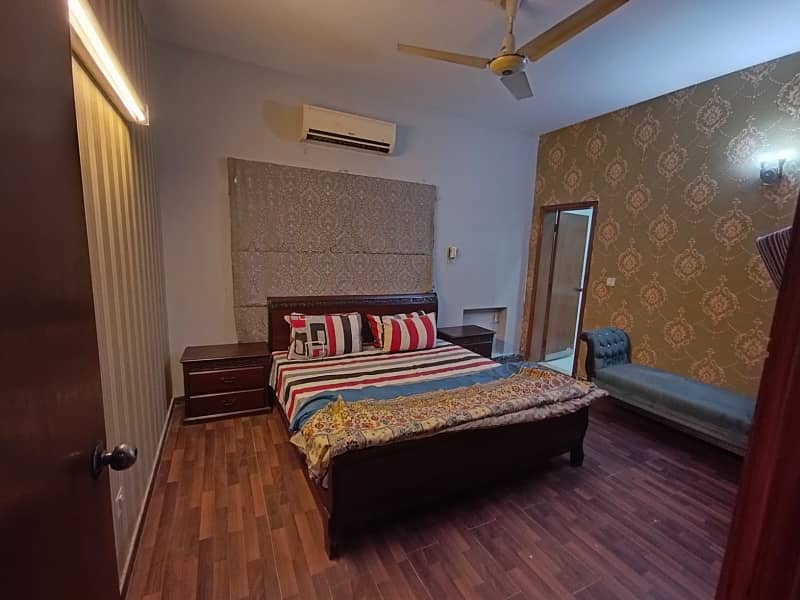 DHA Phase 3 Kanal 5 Bed Rooms Fully Furnished House For Rent 19