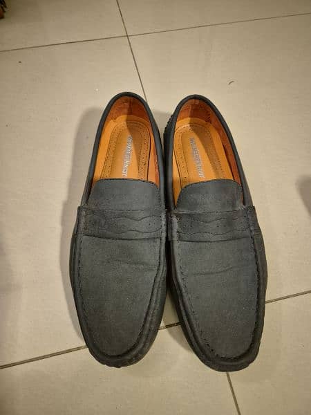 Formal/Casual Shoes Available for Sale in Excellent Condition 5