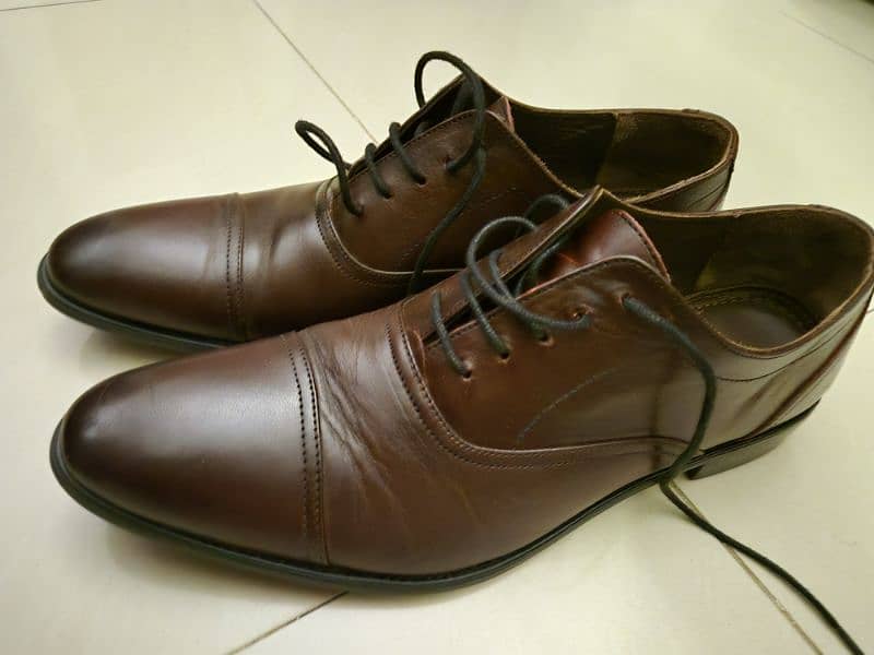 Formal/Casual Shoes Available for Sale in Excellent Condition 14