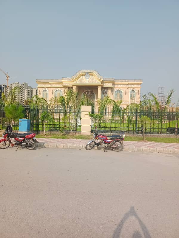 5 Kanal Luxury Foam House Available For Sale In Gulberg Green Islamabad 3