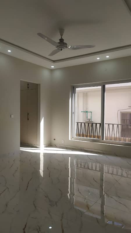 Kanal Beautiful House For Sale In Dha Phase 2 4